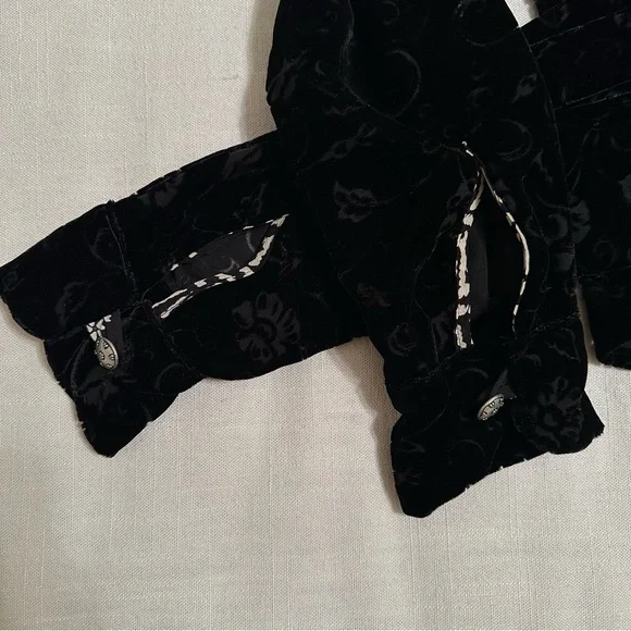Marla Duran Shirt Womens XL Black Velvet Burnout Floral Button Front Whimsigoth - Picture 5 of 9